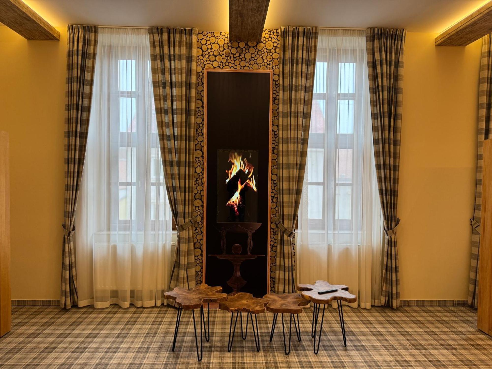 Pannonia Hotel Sopron Exterior photo